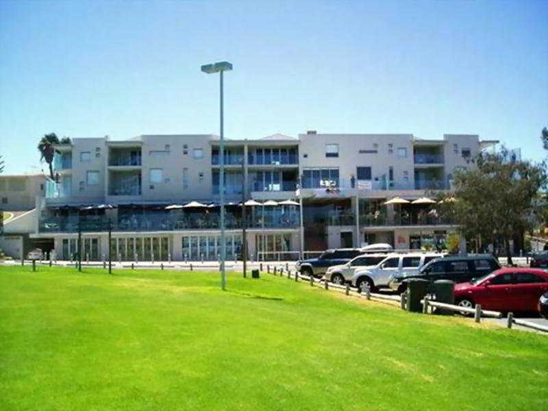 Mullaloo Beach Hotels & Apartments Exterior foto